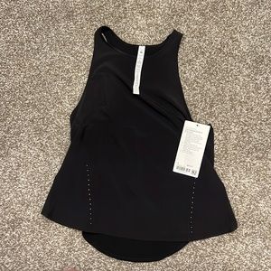 Lululemon lightweight run tank with tags still on